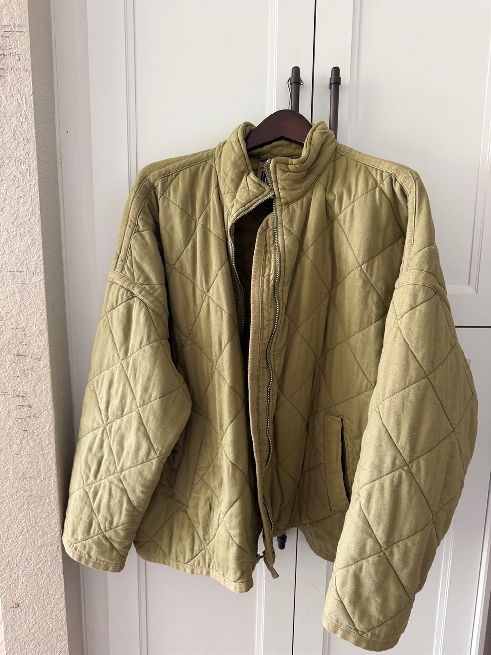 GAP Olive Quilted Jacket ( yellow outerwear bin)